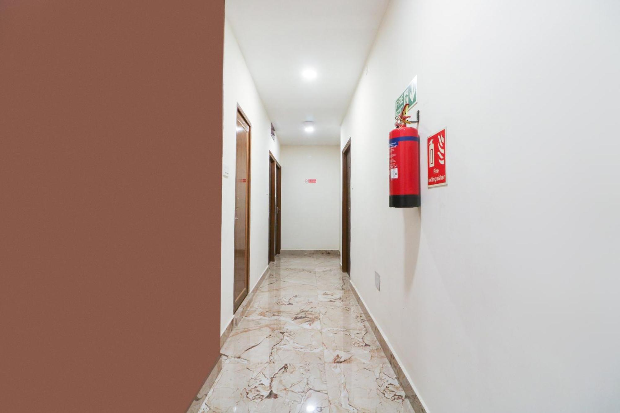 Hotel O Adri Hotels Near Dum Dum Metro Station Extérieur photo