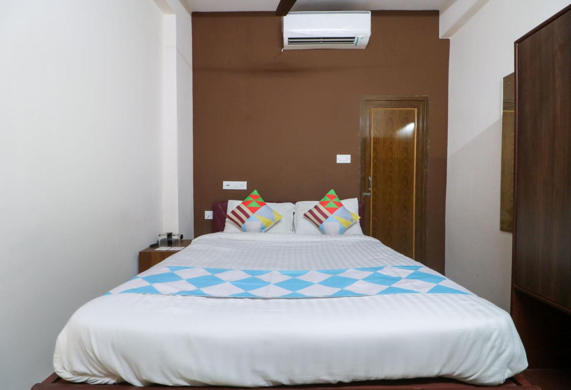 Hotel O Adri Hotels Near Dum Dum Metro Station Extérieur photo